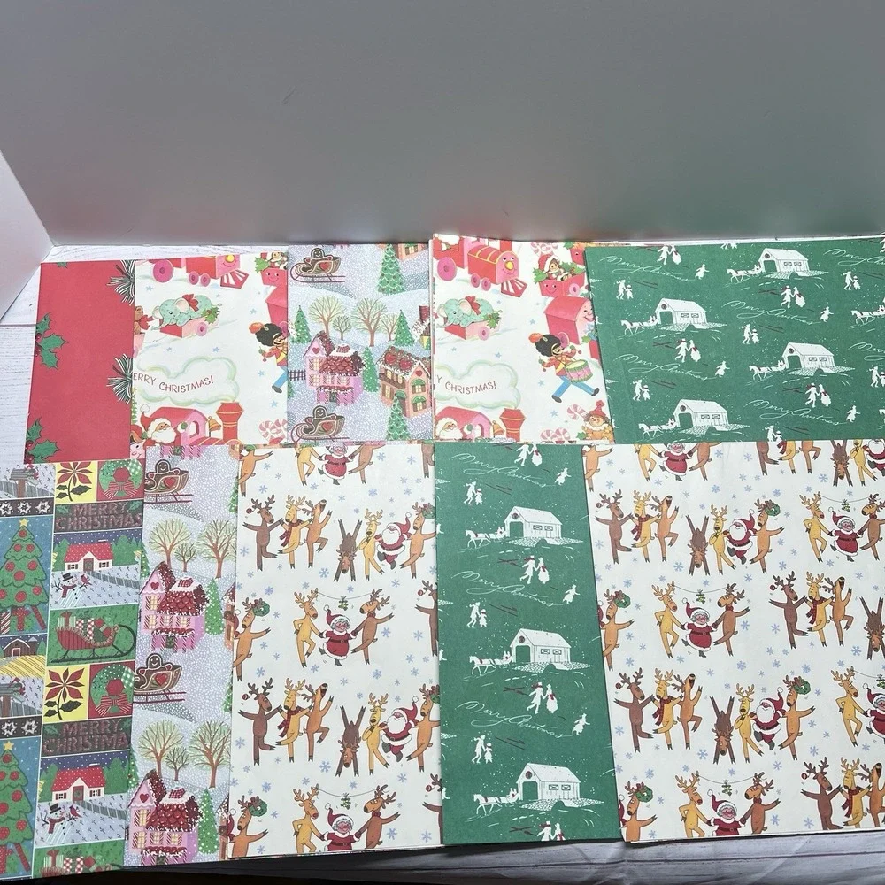 Vintage Deluxe Flat Christmas Wrap - 10 Sheets - Reindeer Trees Houses